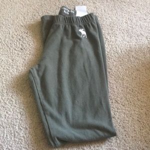 Abercrombie kids size 11/12 olive green leggings